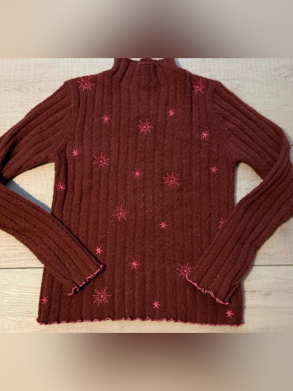 Forever 21 Ribbed Maroon Turtleneck Sweater with Pink Star Embroidery